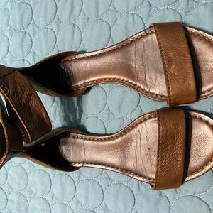 Frye Brown Sandals Elegant Leather Design